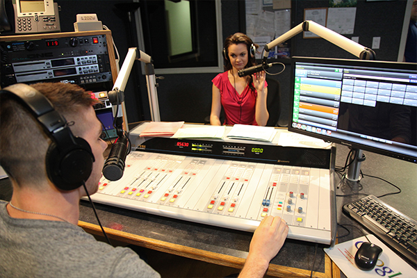 Communications/Radio & TV